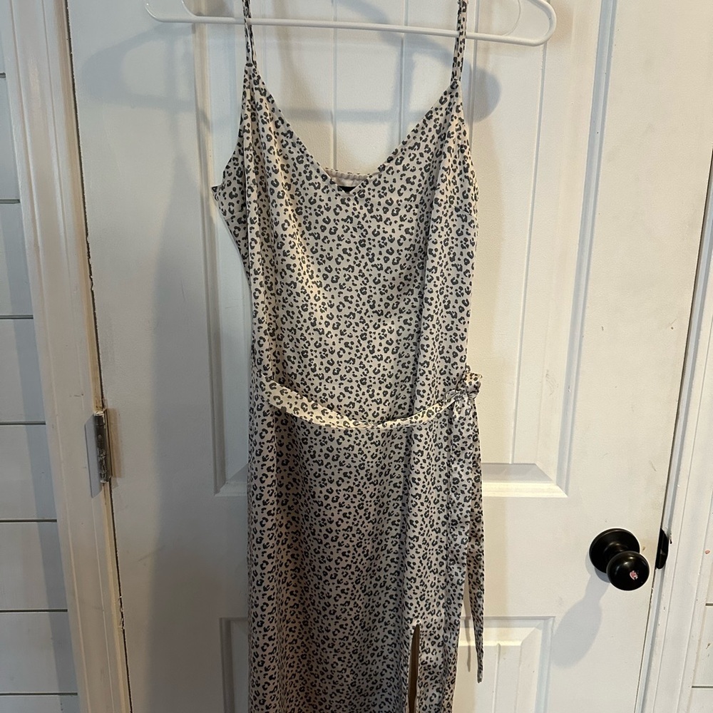 Abercrombie & Fitch Black and White leopard Patterned Midi Dress - Picture 2 of 4